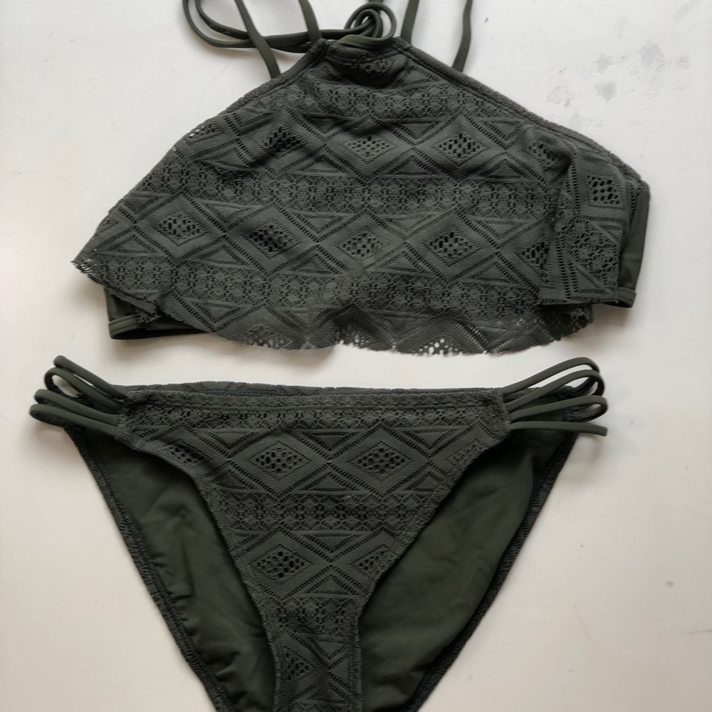 Bathing suit
